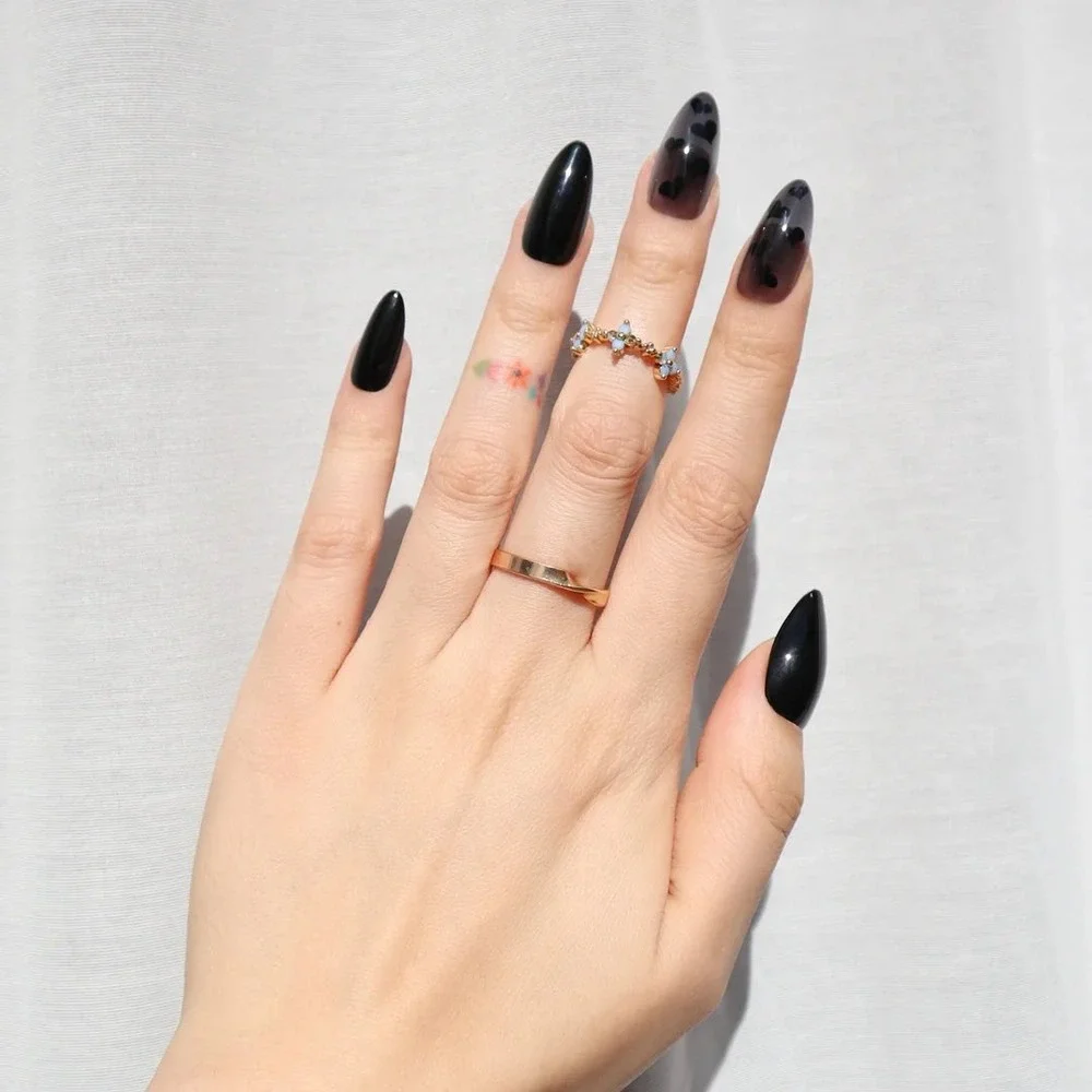 Nail Reformation Almond Shape Press On Nails Black Heart Design‎ Set - Picture 4 of 7